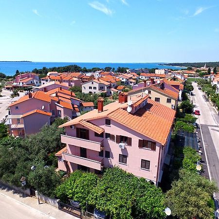 Apartments Mira 1293 Fazana Luaran gambar