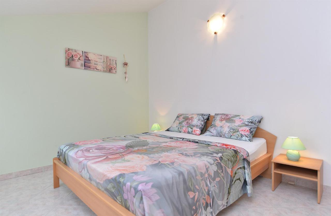 Apartments Mira 1293 Fazana Luaran gambar