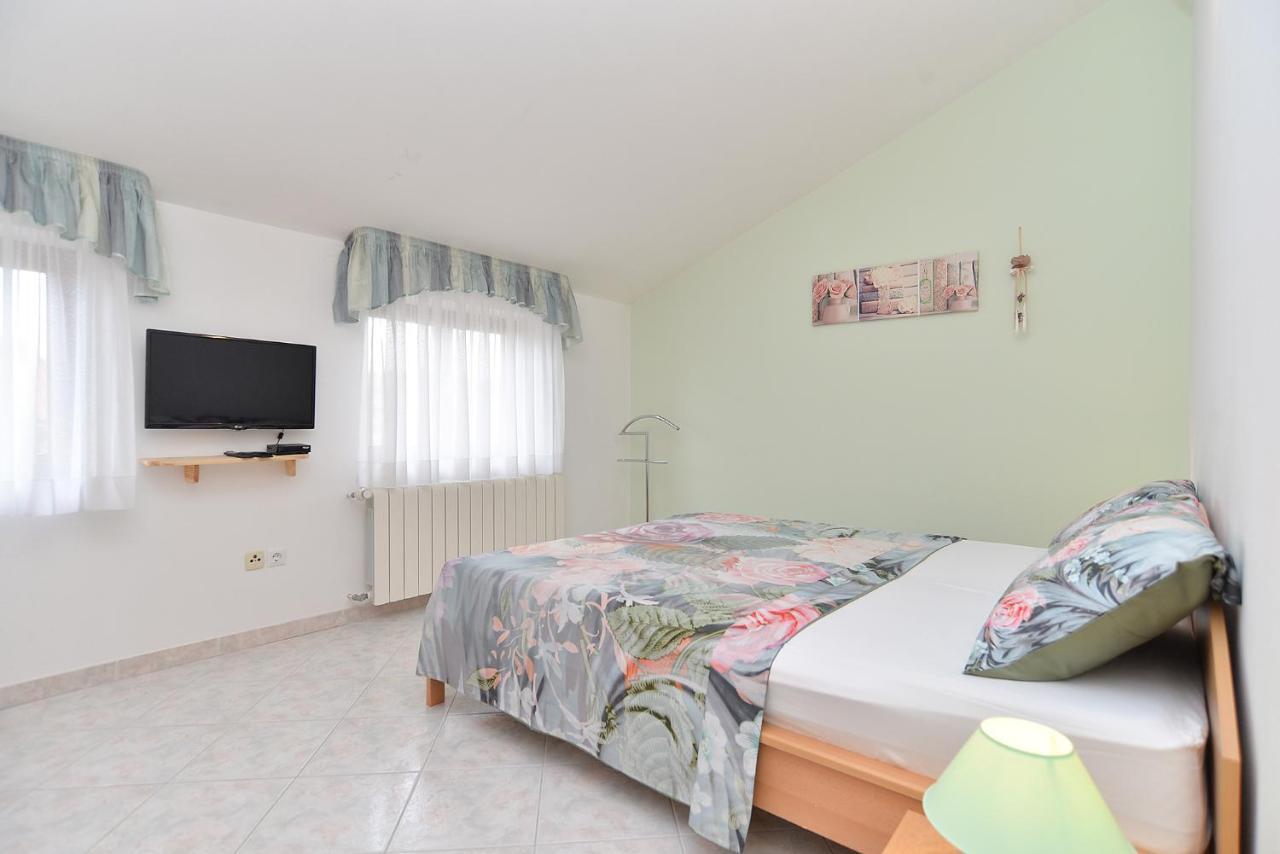 Apartments Mira 1293 Fazana Luaran gambar