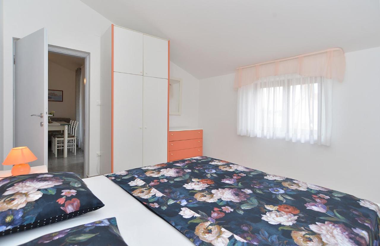 Apartments Mira 1293 Fazana Luaran gambar