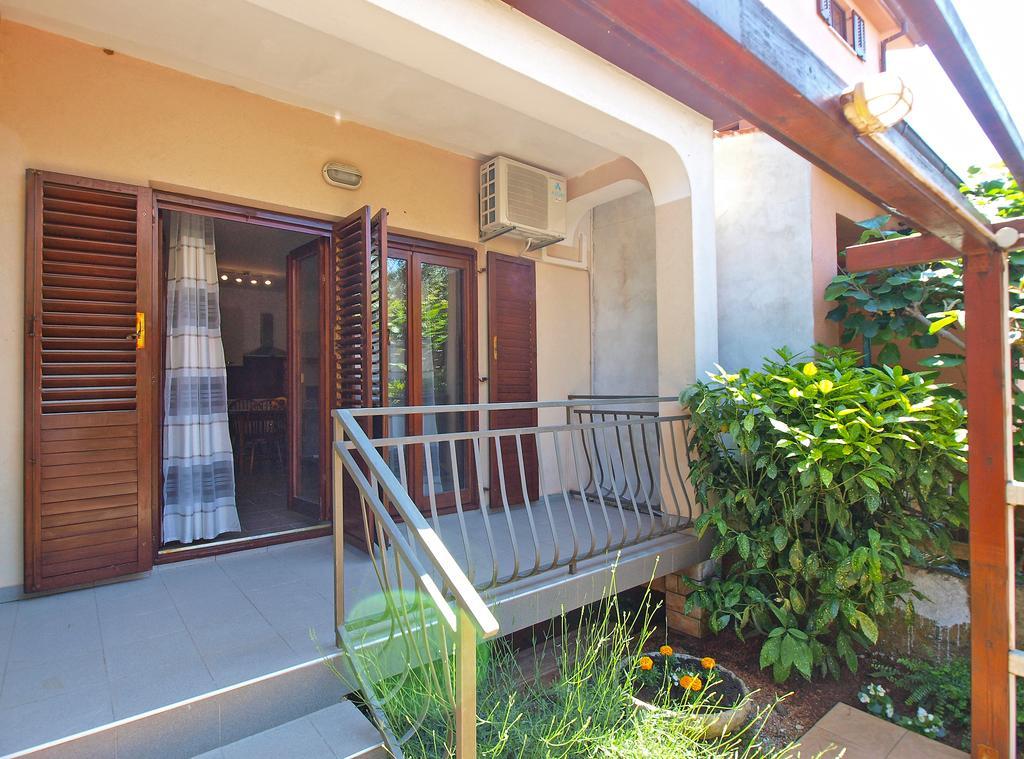 Apartments Mira 1293 Fazana Luaran gambar