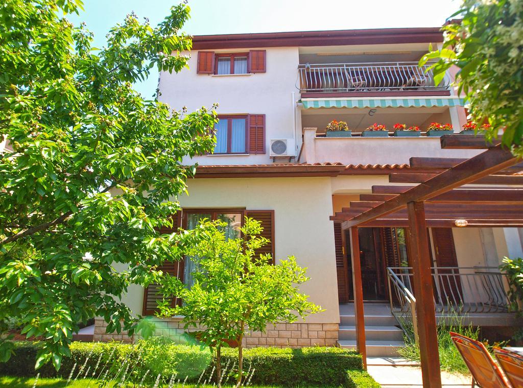 Apartments Mira 1293 Fazana Luaran gambar